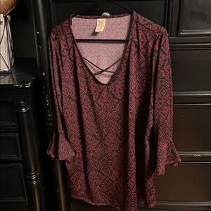 Faded Glory Burgundy Patterned V-Neck Tunic with Crisscross Details